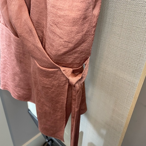 EXPRESS Strappy Blouse - Picture 4 of 7